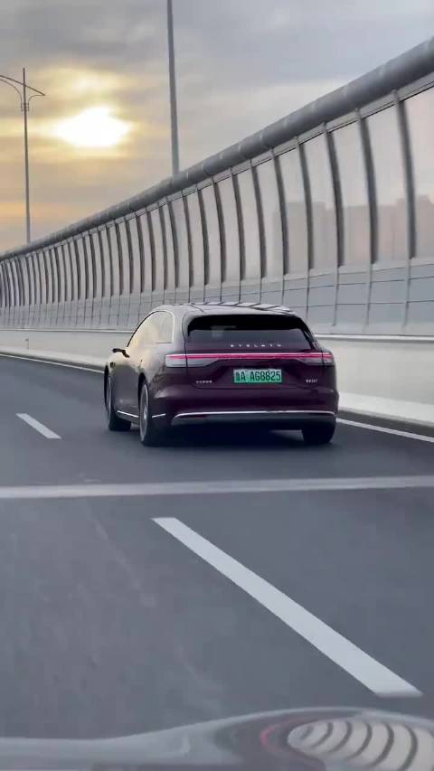 享界S9T的车身姿态控制的确实很棒！