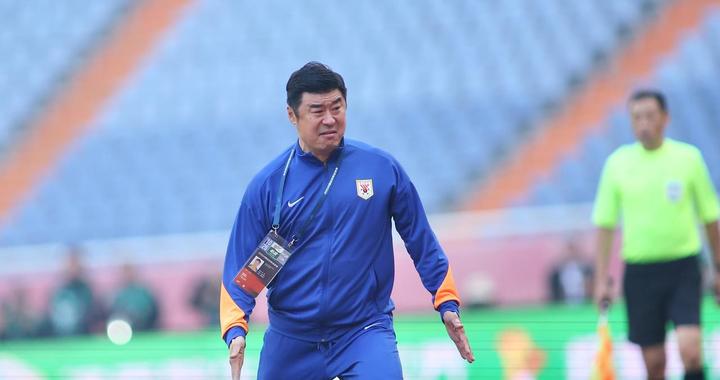 带队10轮不败还不够格？韩鹏仍被“试用”！山东泰山到底想要谁？