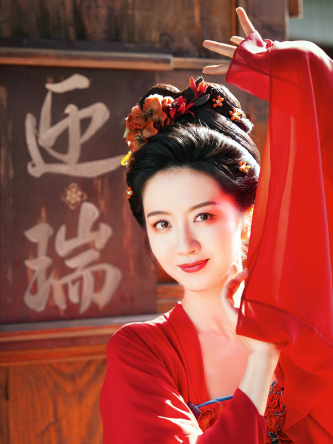 《唐朝诡事录3》她身材气质一流，环球小姐出道，演女海王不简单