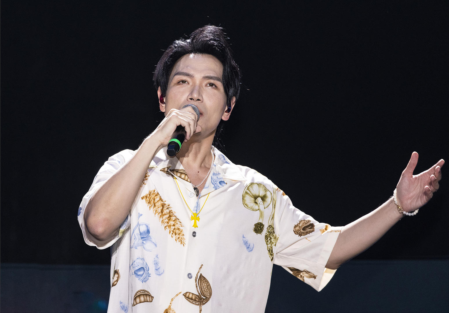 杨宗纬被称“恶邻居”？本人回应