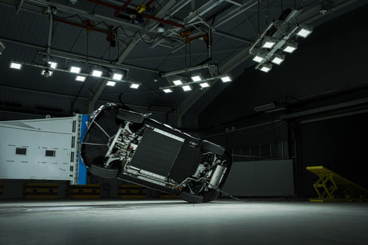 37.99万元起 岚图泰山上市开启豪华SUV下半场