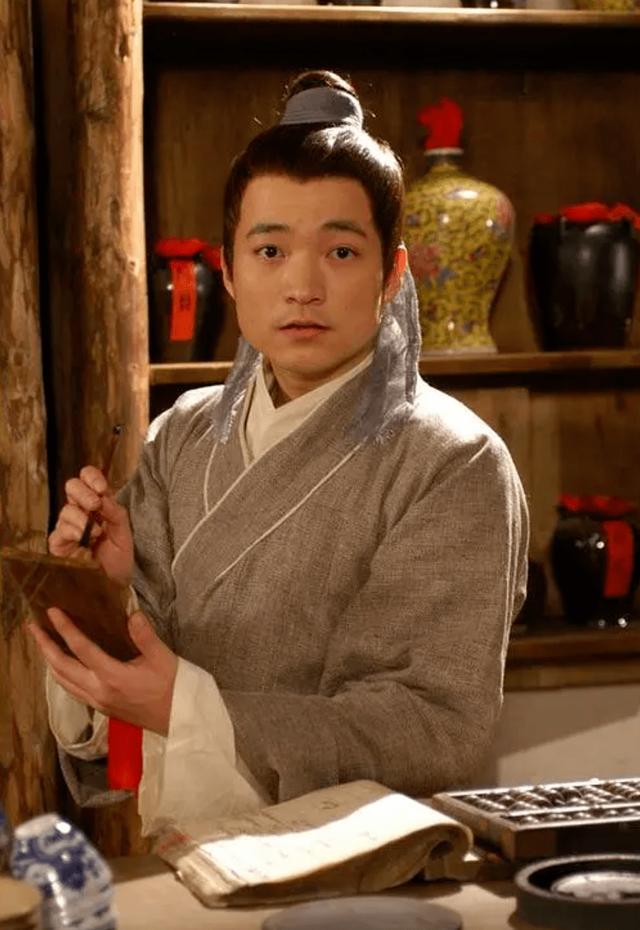 演员喻恩泰回应婚变风波：忍辱多年……已报警，已立案