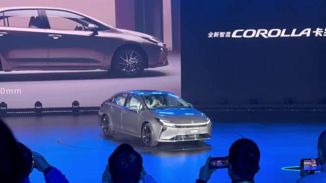 2025款卡罗拉亮相广州车展，轴距车身大幅加长