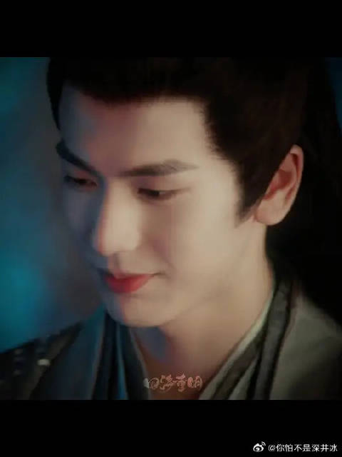 小小氛围感，拿捏张凌赫