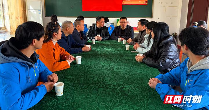 湖南交通工程学院“萤火虫”爱心计划志愿服务活动走进衡阳县樟板联合学校