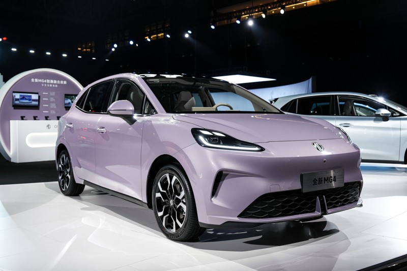 续航超500公里+智能泊车！MG4智趣版9.38万起，通勤出游都安心