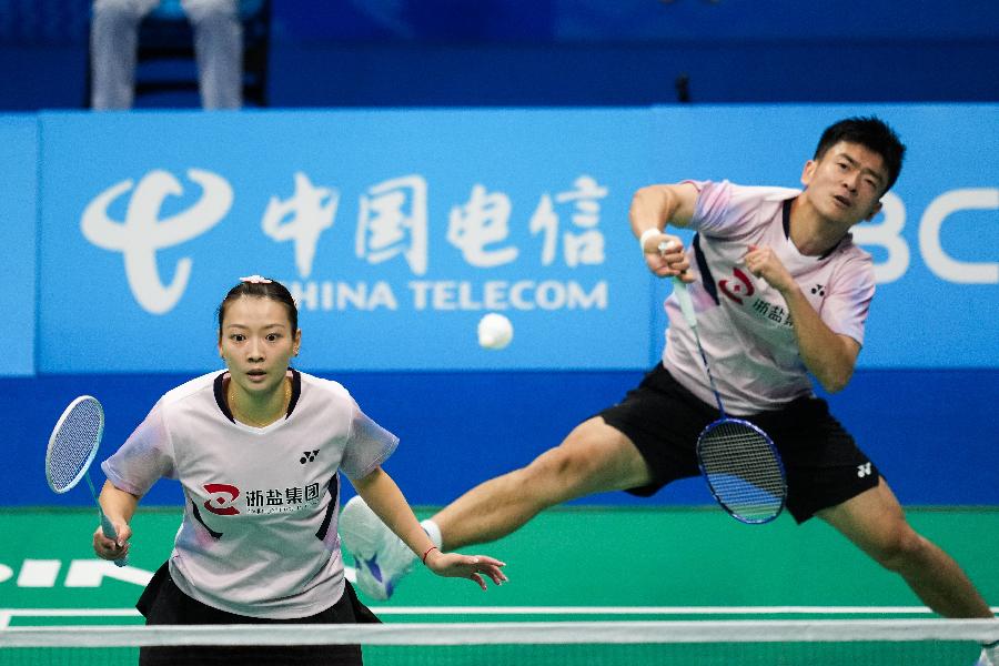 全运会羽毛球混双“雅思组合”夺冠谢幕