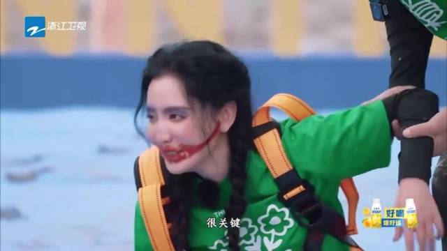 李晨给张萌化小丑妆，萌姐看完直接崩溃，周深补刀：像吃了好多人