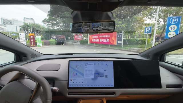 理想VLA司机大模型年底上线，自动规划充电路线