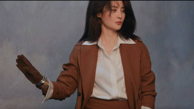 蒋勤勤演绎《小小的我》亮相金鸡奖，展现女演员从容魅力