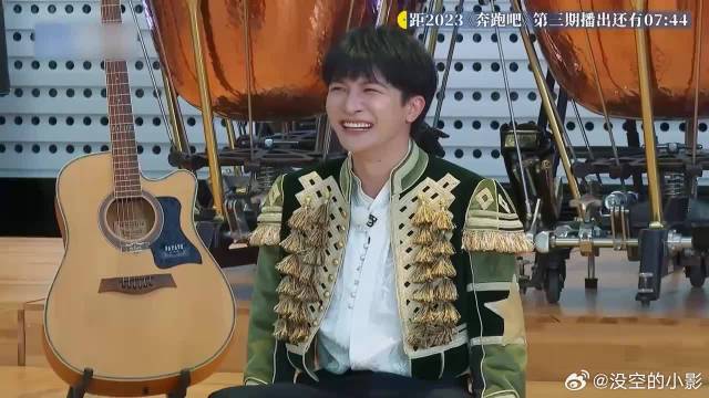 跑男全员胆小鬼，一幅画意外掉落，郑恺吓到心脏狂跳