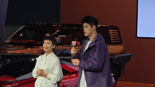 潘展乐亮相广州车展，驾驶仰望U7行驶超4000公里