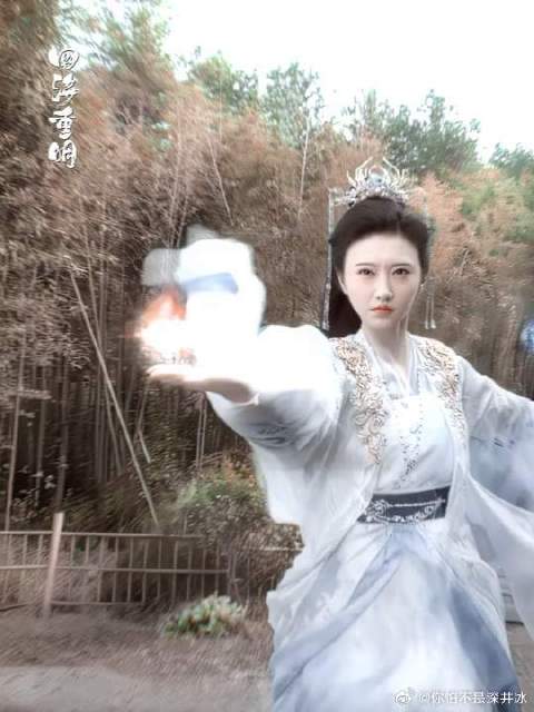 女帝君已登场，酷飒slay全场！