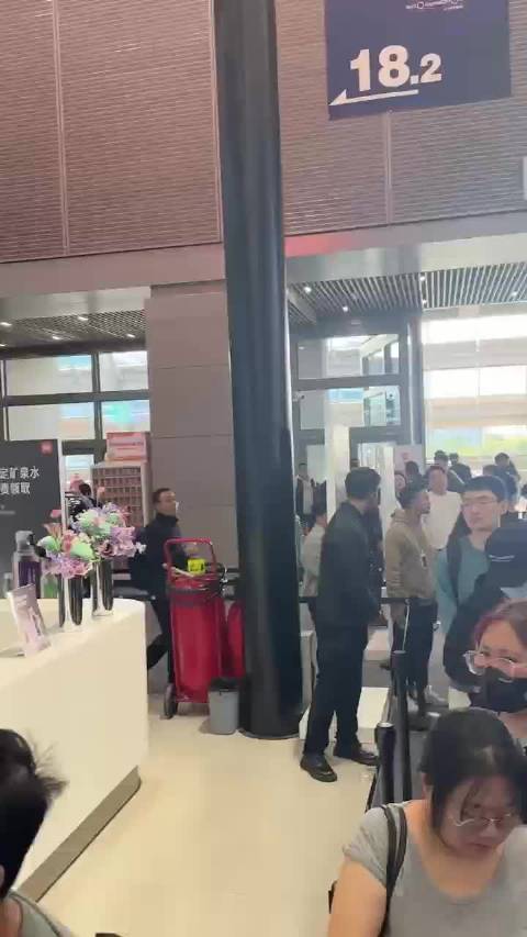 广州车展小米展台火爆，20个月50万辆车下线