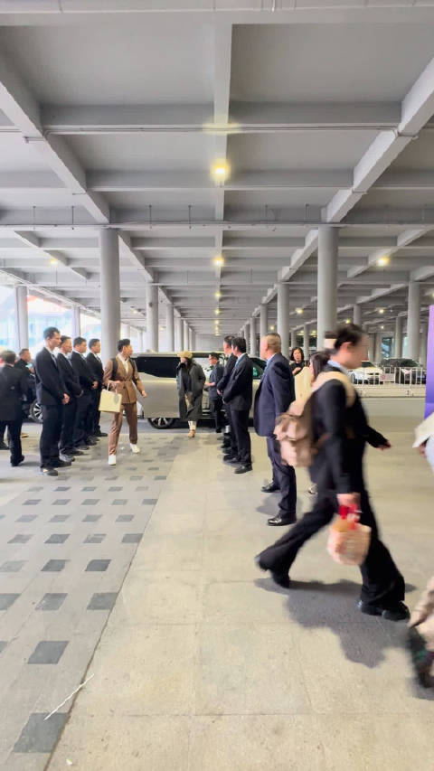 郭晶晶女士已经到达车展现场，等下到沃尔沃展台！