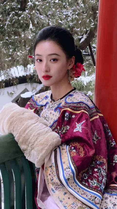 国风盛典这波是把古装剧联动玩明白了！不仅有紫薇金锁，还有王丽坤等古典美人