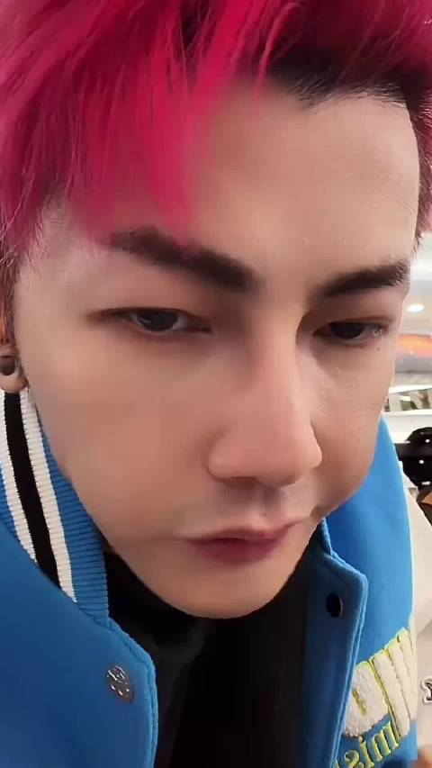 2025.11.21直播存档第二场 机场吃播