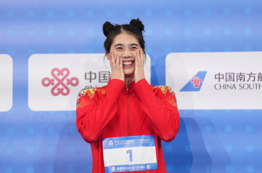 张雨霏：我特意扎起丸子头，仿佛再次成为勇敢的“哪吒”