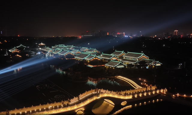 1500多年孝义老城成为新晋打卡地，展现孝和义文化的根与魂。 孝义市委宣传部 供图