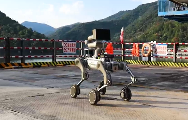 山西路桥建起现代化交通产业集群，使用机器狗从事生产巡检等工作。 山西路桥 供图