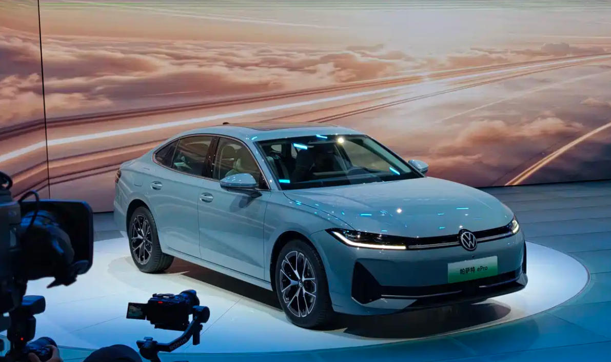 2025广州车展：上汽大众帕萨特ePro首发亮相 采用全新PHEV平台