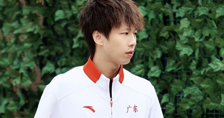 9天15战！林高远回应领奖流泪：太久没拿冠军，状态已经大不如前