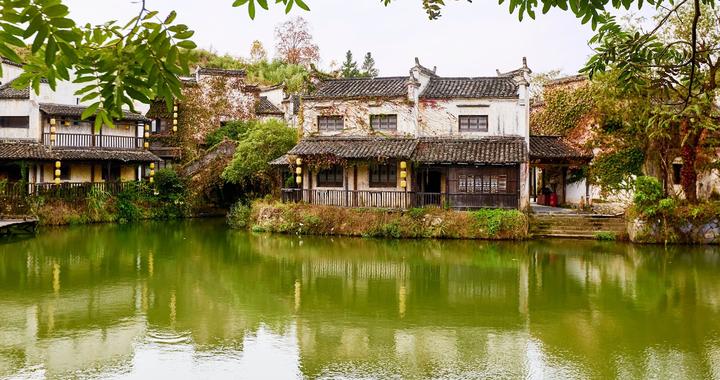 皖南秀里古镇，人少景美，水墨天成，是《武林外传》的取景拍摄地