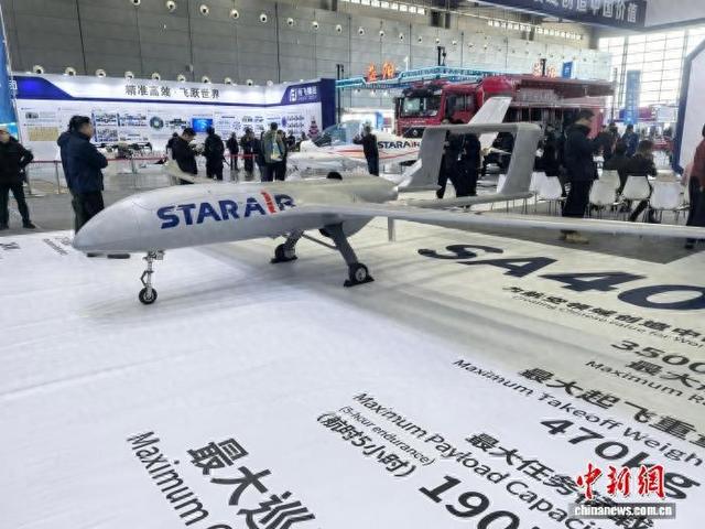 11月21日,2025湖南(国际)通用航空及低空经济产业博览会在湖南长沙开幕。 张雪盈 摄