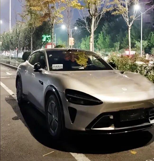 小米YU7车主被截肢，心态乐观，网友辣评：太相信雷军了