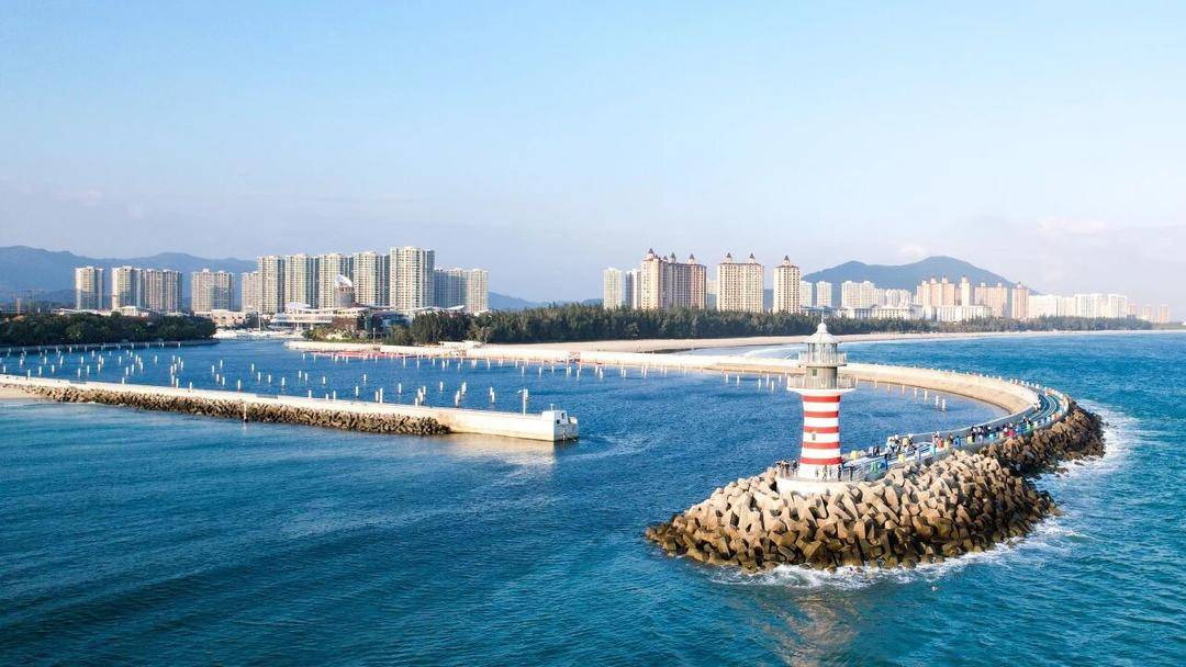 紫牛后续∣《消失的她》取景地“自由灯塔”公示收费？所属公司连夜发文：继续免费开放