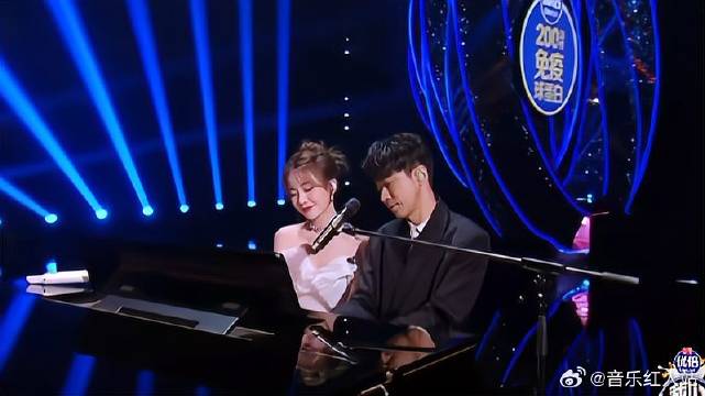 光良陈卓璇《掌心》，惊艳钢琴三手联弹，情绪深情满满！