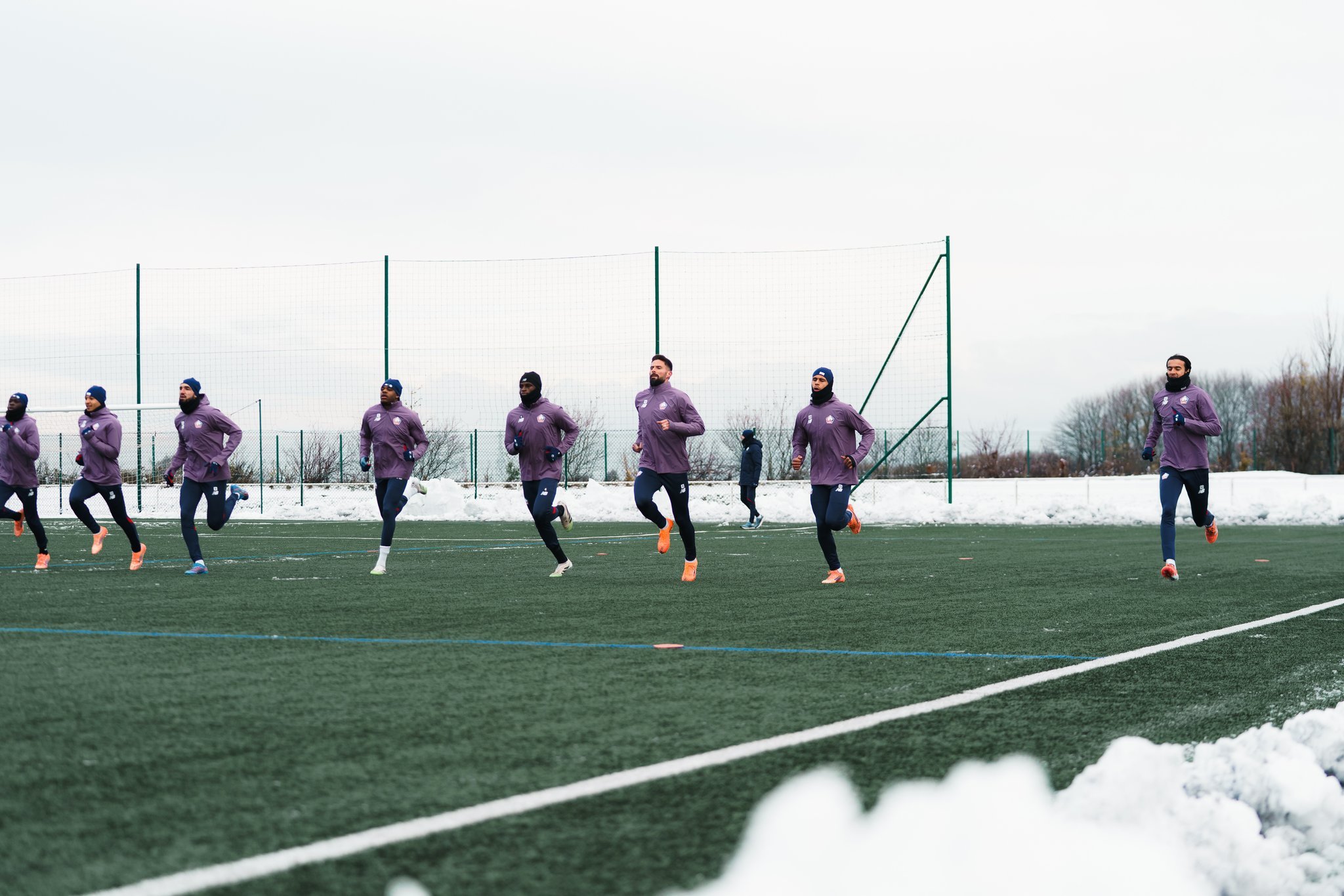 卢辛基地大雪迎国家队集训，里尔周一凌晨主场战巴黎FC