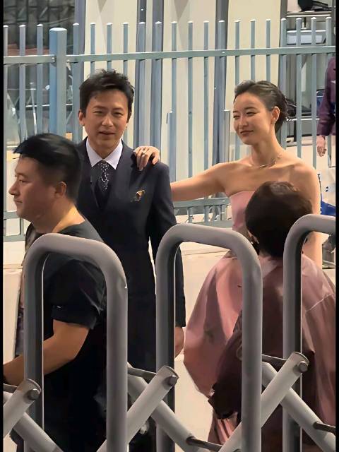 倪妮与已婚男星互动引争议，被指缺乏边界感