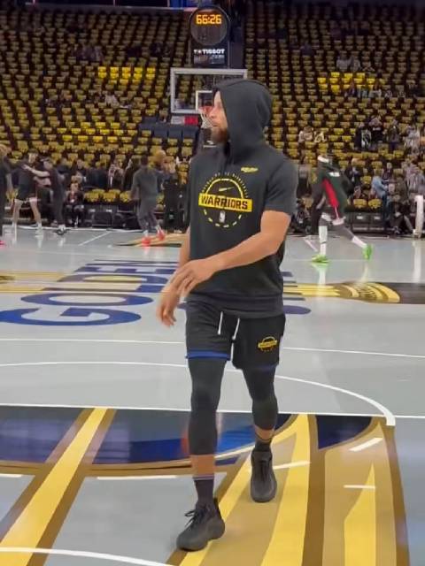 库里上脚JB4球鞋引热议