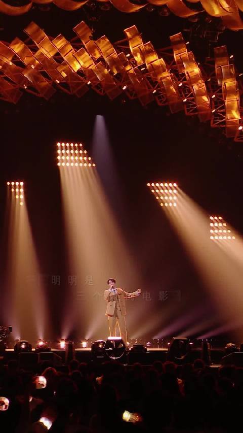 颜人中烟嗓演绎《一直很安静》，温柔旋律直击心底