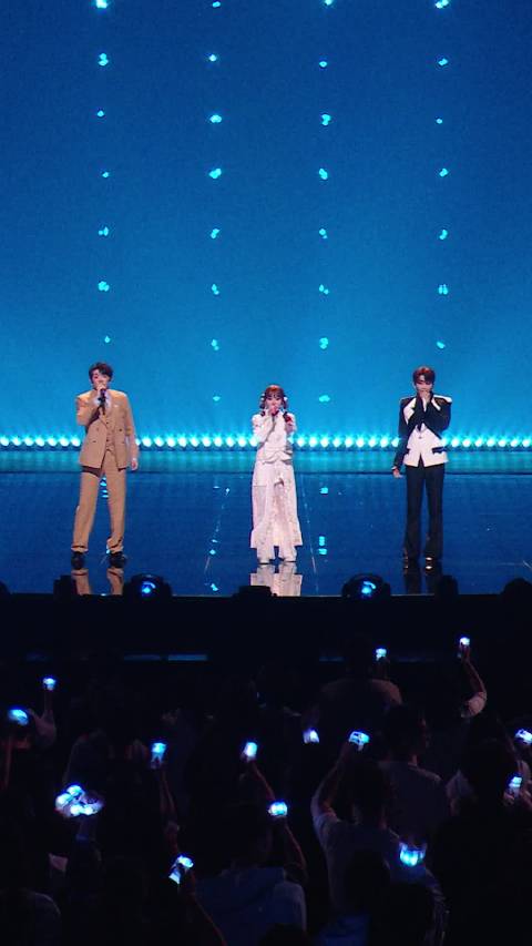 颜人中王赫野黄霄雲合作生来倔强舞台直拍上线