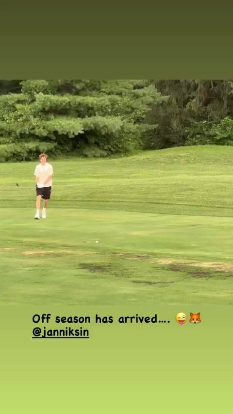 辛纳开启休假模式是不是像极了周五下班的你？