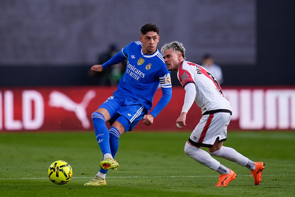 皇马救星来了！大英帝星复出救火，皇马真核终于解脱