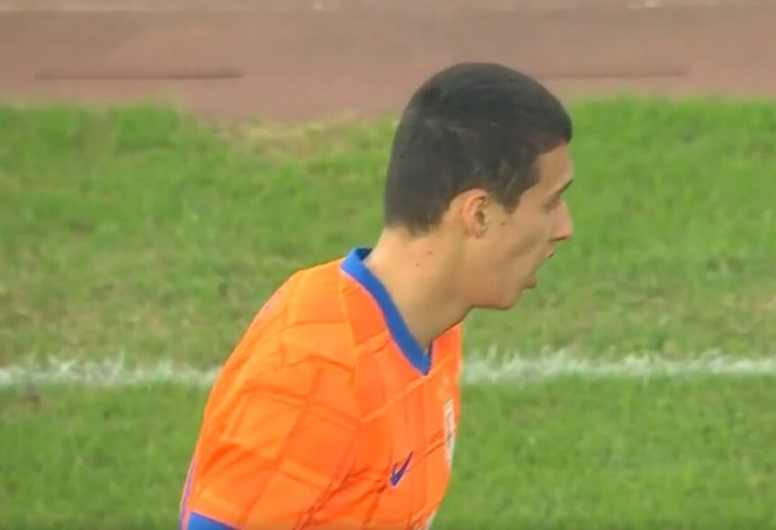 战三镇替补出场，依木兰完成山东泰山一线队首秀