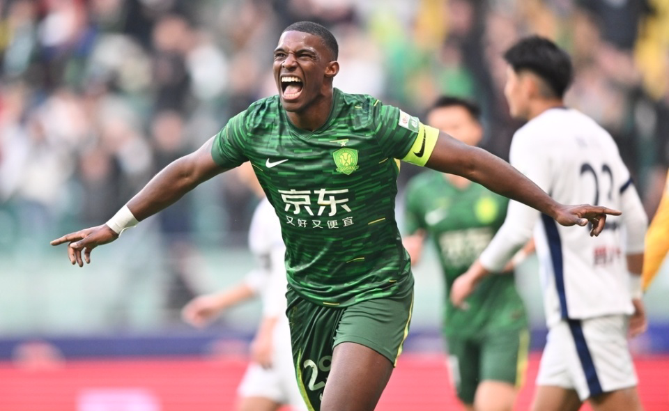 中超：梅州1-5国安！连续2年降级 法比奥大四喜+28球逆袭首夺金靴