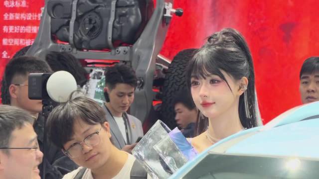 这颜值谁看谁不迷糊啊？ 方程豹御用模特@方程豹周杨 微信推给我一下好吗？