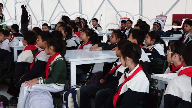 重庆首家赛车主题研学基地开放，可体验装甲车驾驶