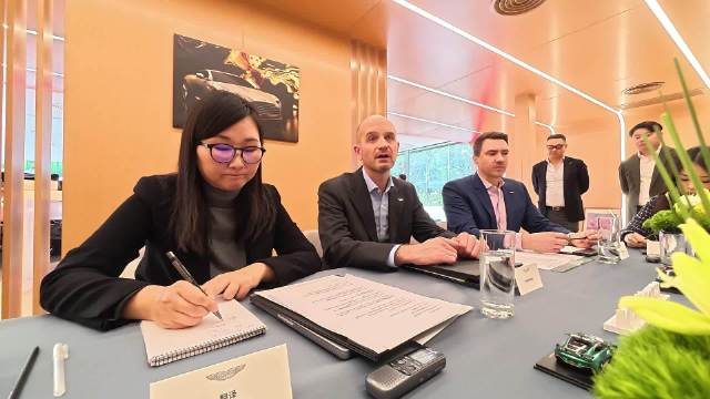 阿斯顿·马丁高管详解Valhalla混动超跑技术亮点与苹果合作