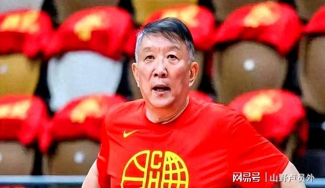 宫鲁鸣快哭了！李梦官宣加盟，年薪千万级，高调发文庆祝