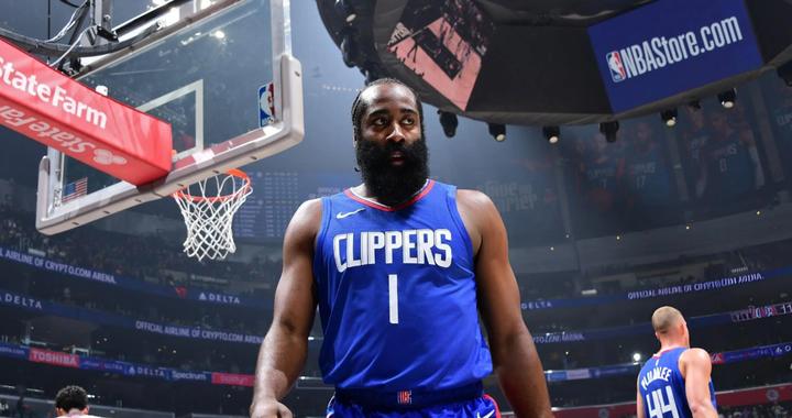 首节27分助快船强行取胜！体能充沛的哈登依然是无解登神！