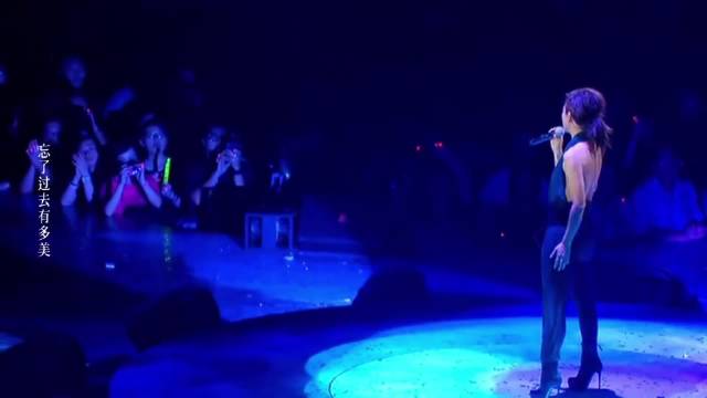 实至名归 没有人不爱林忆莲的歌！《为你我受冷风吹》边循环边流泪