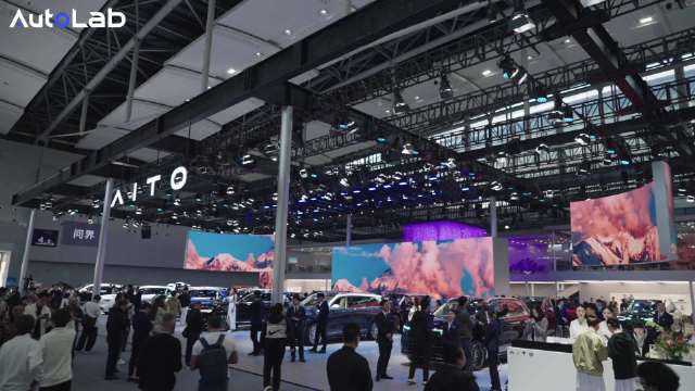 问界M8成40万以上销冠,主动安全与城区NCA表现突出