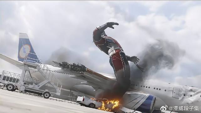 蚁人变身超级巨人 动作过于迟缓，成了巨型活靶子