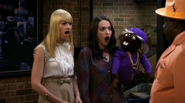 Max、卡洛琳和达叔约好地点，帮达叔选衣服