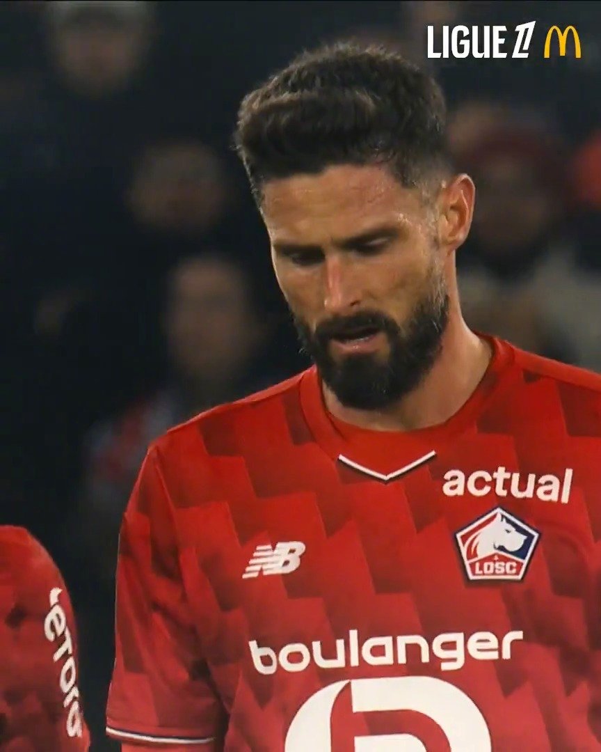 39岁54天的里尔前锋吉鲁对巴黎FC梅开二度！